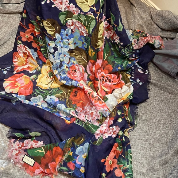 Gucci wool scarf - Picture 3 of 5